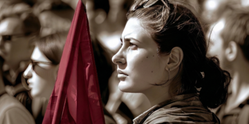 Yaşasın 8 Mart Dünya Emekçi Kadınlar Günü, Yaşasın Sosyalizm!