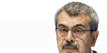 Yusuf Tekin Derhal İstifa Etmelidir!