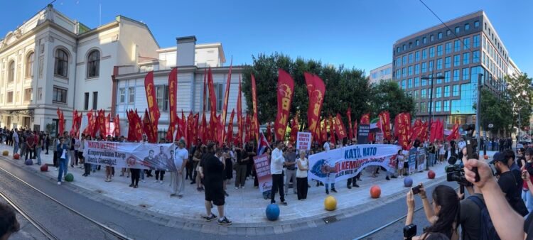 NATO’ya Karşı Bağımsızlık ve Sosyalizm İçin Buluştuk.